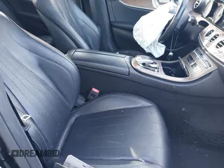 2018 Mercedes-Benz E-Class E 300 with VIN WDDZF4JB0JA299018, listed as a IAAI auction lot 41364406 with 89,697 mi miles. Bid and sale history available at carsss.com. Image 5.