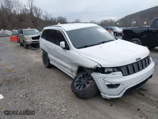 2018 Jeep Grand Cherokee Laredo E with VIN 1C4RJFAG6JC152867, listed as a IAAI auction lot 41486884 with 67,115 mi miles. Bid and sale history available at carsss.com. Image 1.