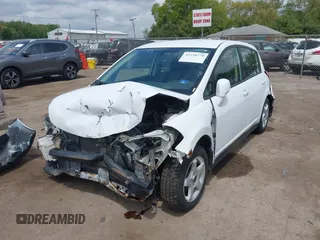 2009 Nissan Versa S с VIN 3N1BC13E29L372004, выставлен на аукционе IAAI как лот 42238770 с пробегом 100 951 миль миль и . История ставок и продаж доступна на DreamBid. Изображение 6.