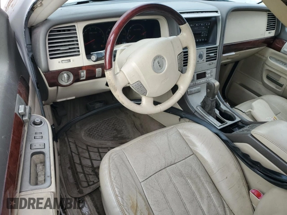 2004 Lincoln Aviator Luxury with VIN 5LMEU88H04ZJ25027, listed as a Copart auction lot 87581655 with 217,485 mi miles and Salvage Title. Bid and sale history available at DreamBid. Image 8.