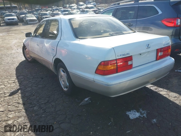 2000 Lexus LS 400 with VIN JT8BH28F7Y0168492, listed as a IAAI auction lot 41810357 with 92,472 mi miles and . Bid and sale history available at carsss.com. Image 3.