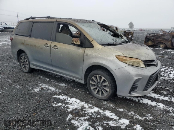2018 Toyota Sienna LE с VIN 5TDJZ3DC5JS190506, выставлен на аукционе Copart как лот 86137964 с пробегом Не указан миль и Списание • Salvage title. История ставок и продаж доступна на DreamBid. Изображение 4.
