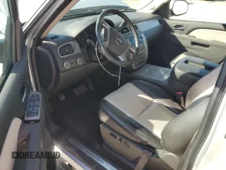 2013 GMC Sierra 1500 SLT with VIN 3GTP2WE71DG157541, listed as a Copart auction lot 62363665 with 56,143 mi miles and Salvage title. Bid and sale history available at DreamBid. Image 8.