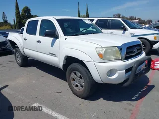 2008 Toyota Tacoma PreRunner with VIN 5TEJU62N68Z473062, listed as a IAAI auction lot 41988269 with 96,461 mi miles. Bid and sale history available at carsss.com. Image 1.