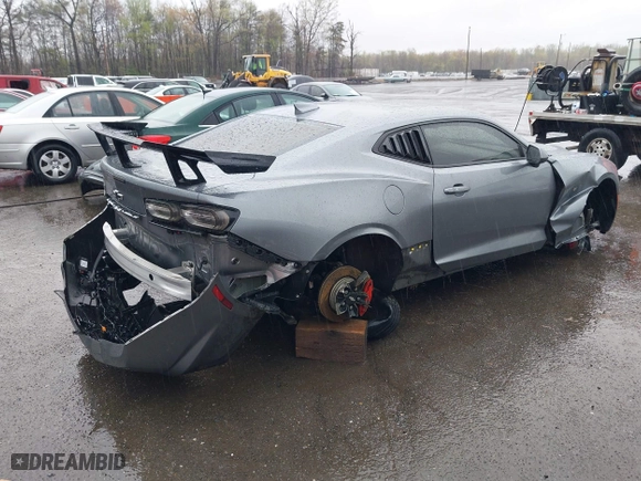 2019 Chevrolet Camaro 2SS with VIN 1G1FH1R79K0133313, listed as a IAAI auction lot 41958694 with 76,321 mi miles. Bid and sale history available at carsss.com. Image 4.