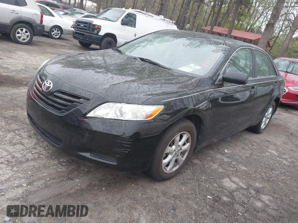 2007 Toyota Camry CE z VIN 4T1BE46KX7U587204, wystawiony jako IAAI lot #41923778 z przebiegiem 144 996 mil mil oraz . Historia ofert i sprzedaży dostępna na DreamBid. Obrazek 2.