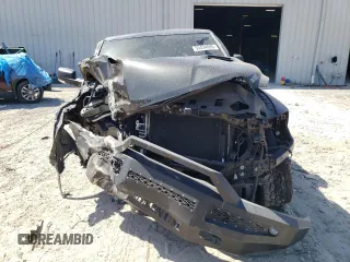 2016 Ram 1500 Rebel z VIN 1C6RR7YT0GS408332, wystawiony jako Copart lot #53434995 z przebiegiem 41 948 mil mil oraz Szkody całkowita. Historia ofert i sprzedaży dostępna na DreamBid. Obrazek 5.