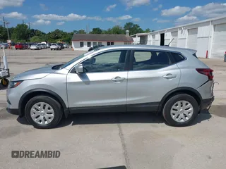 2020 Nissan Rogue Sport SV with VIN JN1BJ1CV2LW548086, listed as a IAAI auction lot 41985313 with 51,701 mi miles. Bid and sale history available at carsss.com. Image 15.