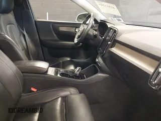 2019 Volvo XC40 Inscription с VIN YV4162UL5K2046401, выставлен на аукционе IAAI как лот 41911289 с пробегом 42 090 миль миль и . История ставок и продаж доступна на DreamBid. Изображение 5.