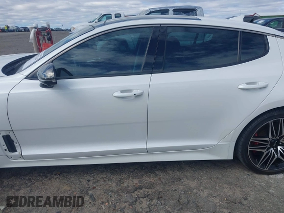 2022 Kia Stinger GT2 with VIN KNAE55LC9N6104613, listed as a IAAI auction lot 41707620 with 31,589 mi miles and . Bid and sale history available at DreamBid. Image 15.