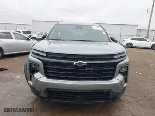 2024 Chevrolet Traverse FWD LT with VIN 1GNERGKS6RJ163530, listed as a IAAI auction lot 41528589 with 6,731 mi miles. Bid and sale history available at carsss.com. Image 13.