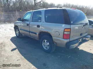 2001 Chevrolet Tahoe LS with VIN 1GNEK13T51J260439, listed as a IAAI auction lot 41853918 with 209,630 mi miles. Bid and sale history available at carsss.com. Image 3.