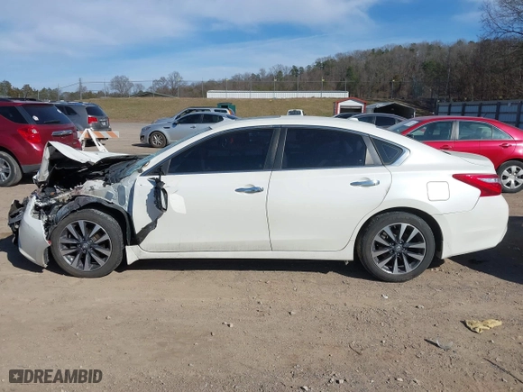 2017 Nissan Altima 2.5 SR with VIN 1N4AL3AP3HC160379, listed as a IAAI auction lot 41732588 with 103,647 mi miles. Bid and sale history available at carsss.com. Image 14.