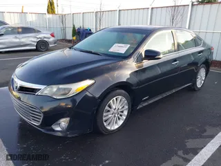 2015 Toyota Avalon Hybrid XLE Touring with VIN 4T1BD1EBXFU038877, listed as a IAAI auction lot 37500025 with 200,761 mi miles. Bid and sale history available at carsss.com. Image 18.