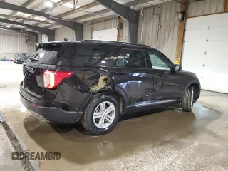 2024 Ford Explorer XLT with VIN 1FMSK7DH1RGA50482, listed as a Copart auction lot 53542645 with 33,721 mi miles and Clean Title. Bid and sale history available at carsss.com. Image 3.