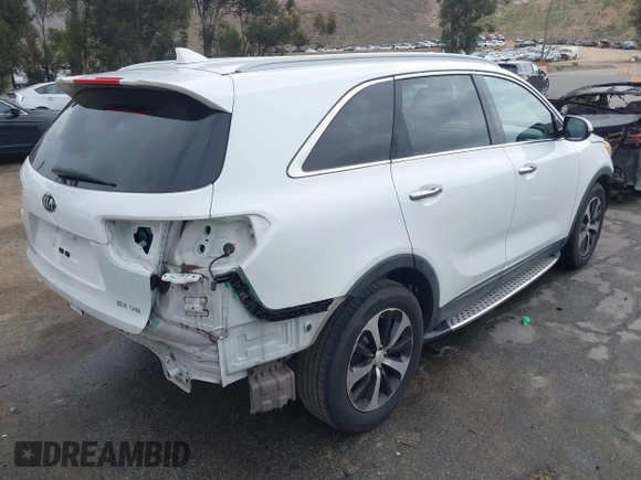 2016 Kia Sorento EX with VIN 5XYPH4A5XGG159444, listed as a IAAI auction lot 42083829 with 114,615 mi miles and . Bid and sale history available at DreamBid. Image 4.