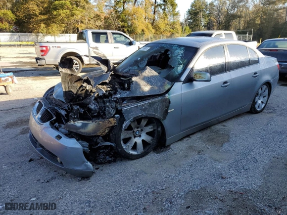 2007 BMW 5 Series 530i with VIN WBANE73527CM46373, listed as a Copart auction lot 87189814 with 0 mi miles and Salvage Title. Bid and sale history available at carsss.com. Image 1.
