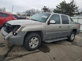 2002 Chevrolet Avalanche with VIN 3GNEK13T12G133397, listed as a Copart auction lot 45388425 with 184,875 mi miles and Salvage Title. Bid and sale history available at carsss.com. Image 1.