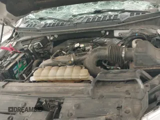 2019 Ford F-150 XL с VIN 1FTEW1EP1KFB17358, выставлен на аукционе IAAI как лот 42672836 с пробегом 87 119 миль миль и . История ставок и продаж доступна на DreamBid. Изображение 20.
