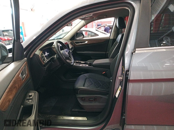 2024 Volkswagen Atlas SE с VIN 1V2HR2CA1RC556840, выставлен на аукционе IAAI как лот 42786516 с пробегом 24 384 миль миль и . История ставок и продаж доступна на DreamBid. Изображение 3.