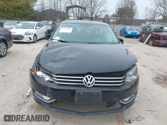 2015 Volkswagen Passat Limited Edition Edition z VIN 1VWAT7A31FC118947, wystawiony jako IAAI lot #41947890 z przebiegiem 156 435 mil mil oraz . Historia ofert i sprzedaży dostępna na DreamBid. Obrazek 13.