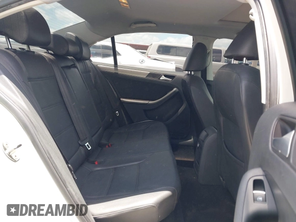 2013 Volkswagen Jetta TDI w/Premium/Nav с VIN 3VWLL7AJ1DM376114, выставлен на аукционе IAAI как лот 42453480 с пробегом 231 087 миль миль и . История ставок и продаж доступна на DreamBid. Изображение 8.