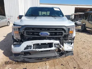 2022 Ford F-150 XL z VIN 1FTEW1EP6NKD68369, wystawiony jako IAAI lot #41985108 z przebiegiem 58 464 mil mil oraz . Historia ofert i sprzedaży dostępna na DreamBid. Obrazek 13.