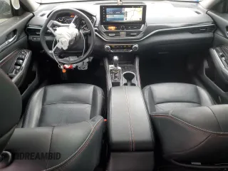 2023 Nissan Altima SR z VIN 1N4BL4CV0PN406801, wystawiony jako Copart lot #43175775 z przebiegiem 48 964 mil mil oraz Szkoda całkowita • Salvage title. Historia ofert i sprzedaży dostępna na DreamBid. Obrazek 8.