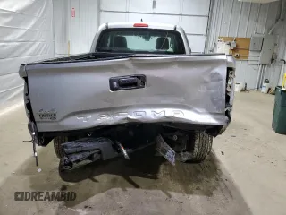 2018 Toyota Tacoma SR z VIN 5TFSX5EN7JX063465, wystawiony jako Copart lot #51912445 z przebiegiem 65 598 mil mil oraz Szkoda całkowita • Salvage title. Historia ofert i sprzedaży dostępna na DreamBid. Obrazek 6.