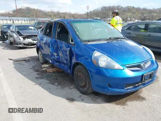 2007 Honda Fit z VIN JHMGD38417S059003, wystawiony jako IAAI lot #42434937 z przebiegiem 186 328 mil mil oraz . Historia ofert i sprzedaży dostępna na DreamBid. Obrazek 1.