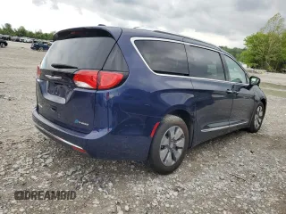 2018 Chrysler Pacifica Hybrid Limited с VIN 2C4RC1N7XJR118185, выставлен на аукционе Copart как лот 55585985 с пробегом 95 202 миль миль и Списание • Salvage title. История ставок и продаж доступна на DreamBid. Изображение 3.