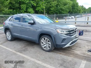 2020 Volkswagen Atlas with VIN 1V2YC2CA4LC215683, listed as a IAAI auction lot 42235522 with 53,189 mi miles and . Bid and sale history available at DreamBid. Image 1.