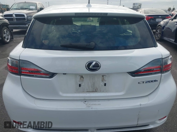 2013 Lexus CT 200h z VIN JTHKD5BH2D2147927, wystawiony jako IAAI lot #42053756 z przebiegiem 160 896 mil mil oraz . Historia ofert i sprzedaży dostępna na DreamBid. Obrazek 17.
