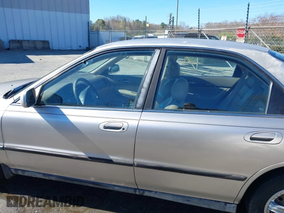 1997 Honda Accord LX z VIN 1HGCD5639VA006625, wystawiony jako IAAI lot #41847843 z przebiegiem 210 800 mil mil oraz . Historia ofert i sprzedaży dostępna na DreamBid. Obrazek 14.