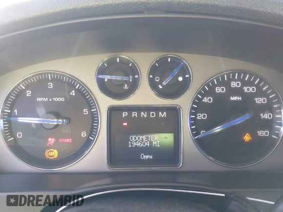 2008 Cadillac Escalade with VIN 1GYEC63868R231682, listed as a IAAI auction lot 41192659 with 194,604 mi miles. Bid and sale history available at carsss.com. Image 7.