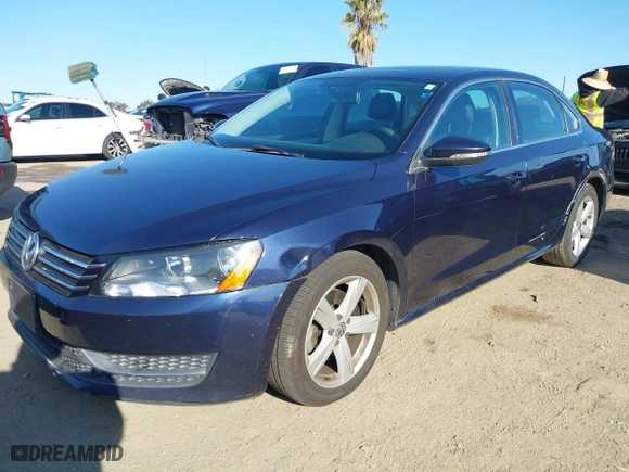 2012 Volkswagen Passat SE with VIN 1VWBP7A32CC026380, listed as a IAAI auction lot 41851980 with 158,784 mi miles. Bid and sale history available at carsss.com. Image 2.