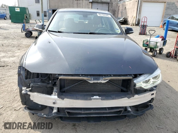 2018 BMW 3 Series 320i xDrive with VIN WBA8E5G52JNU47627, listed as a Copart auction lot 46192395 with 61,349 mi miles and Salvage Title. Bid and sale history available at carsss.com. Image 5.
