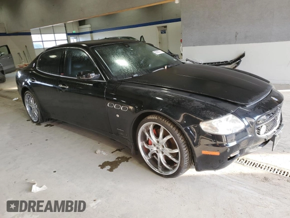 2005 Maserati Quattroporte z VIN ZAMCE39A050015127, wystawiony jako Copart lot #85957714 z przebiegiem 88 278 mil mil oraz Czysty tytuł • Clean title. Historia ofert i sprzedaży dostępna na DreamBid. Obrazek 4.