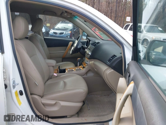 2009 Toyota Highlander Hybrid with VIN JTEEW41A192031712, listed as a IAAI auction lot 41577398 with 126,805 mi miles. Bid and sale history available at carsss.com. Image 5.