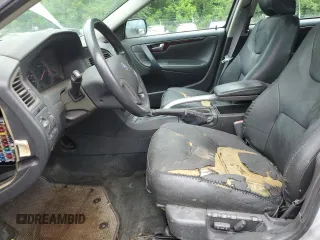2001 Volvo V70 with VIN YV1SZ58D811036687, listed as a Copart auction lot 60785155 with Not provided miles and Salvage title. Bid and sale history available at DreamBid. Image 7.