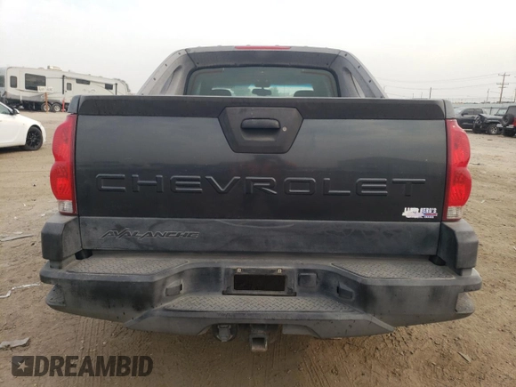 2003 Chevrolet Avalanche with VIN 3GNEK13T23G113578, listed as a Copart auction lot 66889974 with 210,233 mi miles and Salvage Title. Bid and sale history available at carsss.com. Image 6.