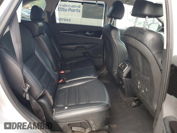 2019 Kia Sorento EX z VIN 5XYPHDA56KG528227, wystawiony jako Copart lot #56522575 z przebiegiem 101 507 mil mil oraz Czysty tytuł • Clean title. Historia ofert i sprzedaży dostępna na DreamBid. Obrazek 11.