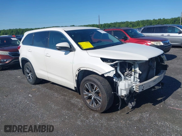2018 Toyota Highlander LE z VIN 5TDBZRFH4JS840443, wystawiony jako IAAI lot #42372901 z przebiegiem 125 741 mil mil oraz . Historia ofert i sprzedaży dostępna na DreamBid. Obrazek 1.