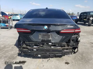 2024 BMW 5 Series 530i with VIN WBA43FJ08RCP78906, listed as a Copart auction lot 50730475 with 29,442 mi miles and Salvage title. Bid and sale history available at DreamBid. Image 6.