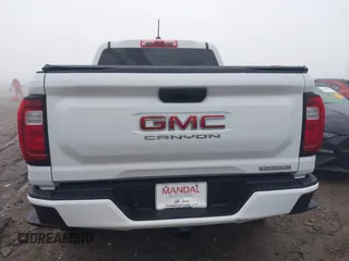 2024 GMC Canyon 2WD Elevation with VIN 1GTP5BEK3R1259644, listed as a IAAI auction lot 41063238 with 5,000 mi miles. Bid and sale history available at carsss.com. Image 17.