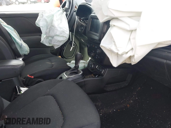 2020 Jeep Renegade Latitude с VIN ZACNJBBB6LPL13871, выставлен на аукционе IAAI как лот 42319405 с пробегом Не указан миль и . История ставок и продаж доступна на DreamBid. Изображение 5.