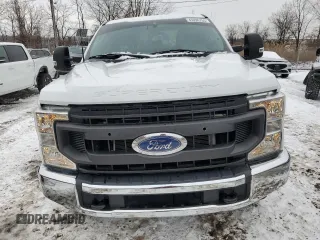 2022 Ford F-250 XL with VIN 1FT7X2B62NEE91107, listed as a Copart auction lot 45096755 with 64,461 mi miles and Non Repairable. Bid and sale history available at DreamBid. Image 5.