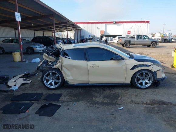 2019 Hyundai Veloster Turbo R-Spec with VIN KMHTH6ABXKU015198, listed as a IAAI auction lot 41013929 with 79,724 mi miles. Bid and sale history available at carsss.com. Image 14.