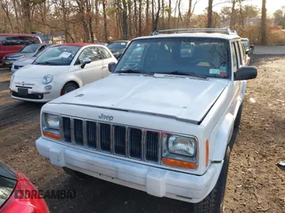 2000 Jeep Cherokee Limited with VIN 1J4FF68S3YL112376, listed as a IAAI auction lot 41946899 with 208,228 mi miles. Bid and sale history available at carsss.com. Image 6.