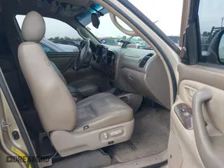 2005 Toyota Sequoia SR5 with VIN 5TDZT34AX5S241653, listed as a IAAI auction lot 41960379 with 251,280 mi miles. Bid and sale history available at carsss.com. Image 5.